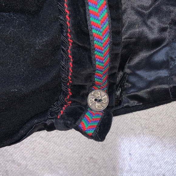 Vintage Nordic SCANDINAVIAN Hand-Embroidered Wool Coat by Samii. GAY ELLIS - Picture 9 of 13